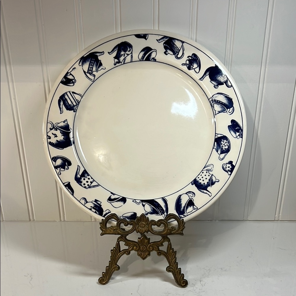 Pier 1 England Teapot Pattern Dinner Plate